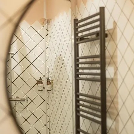 Maison Fernand Πανσιόν 4*