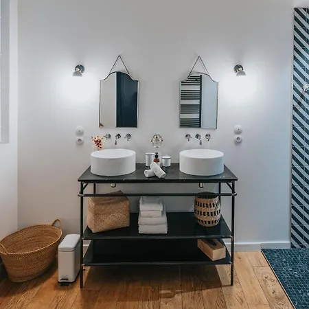 Πανσιόν Maison Fernand