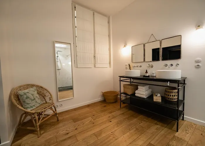 ゲストハウス Maison Fernand 4*